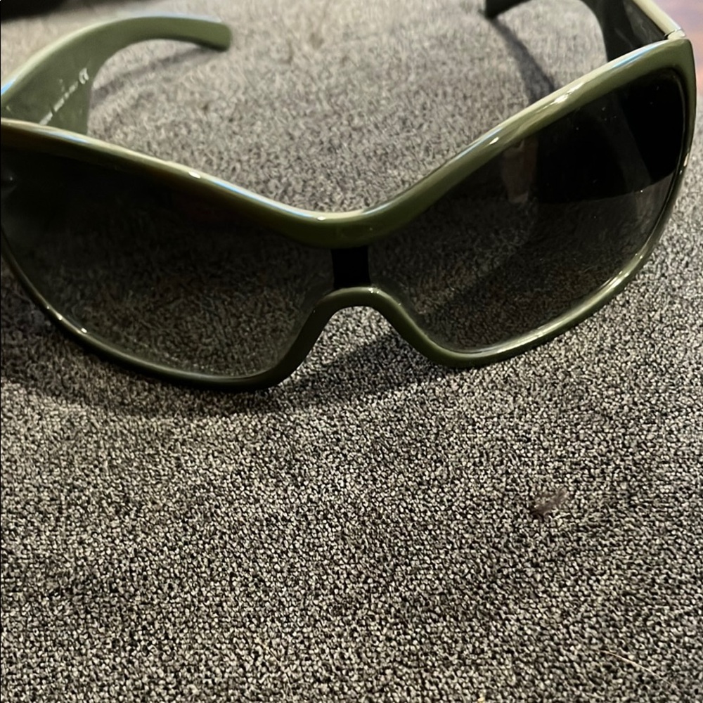 Dolce Gabbana Olive Green sheild Sunglasses - Picture 5 of 16
